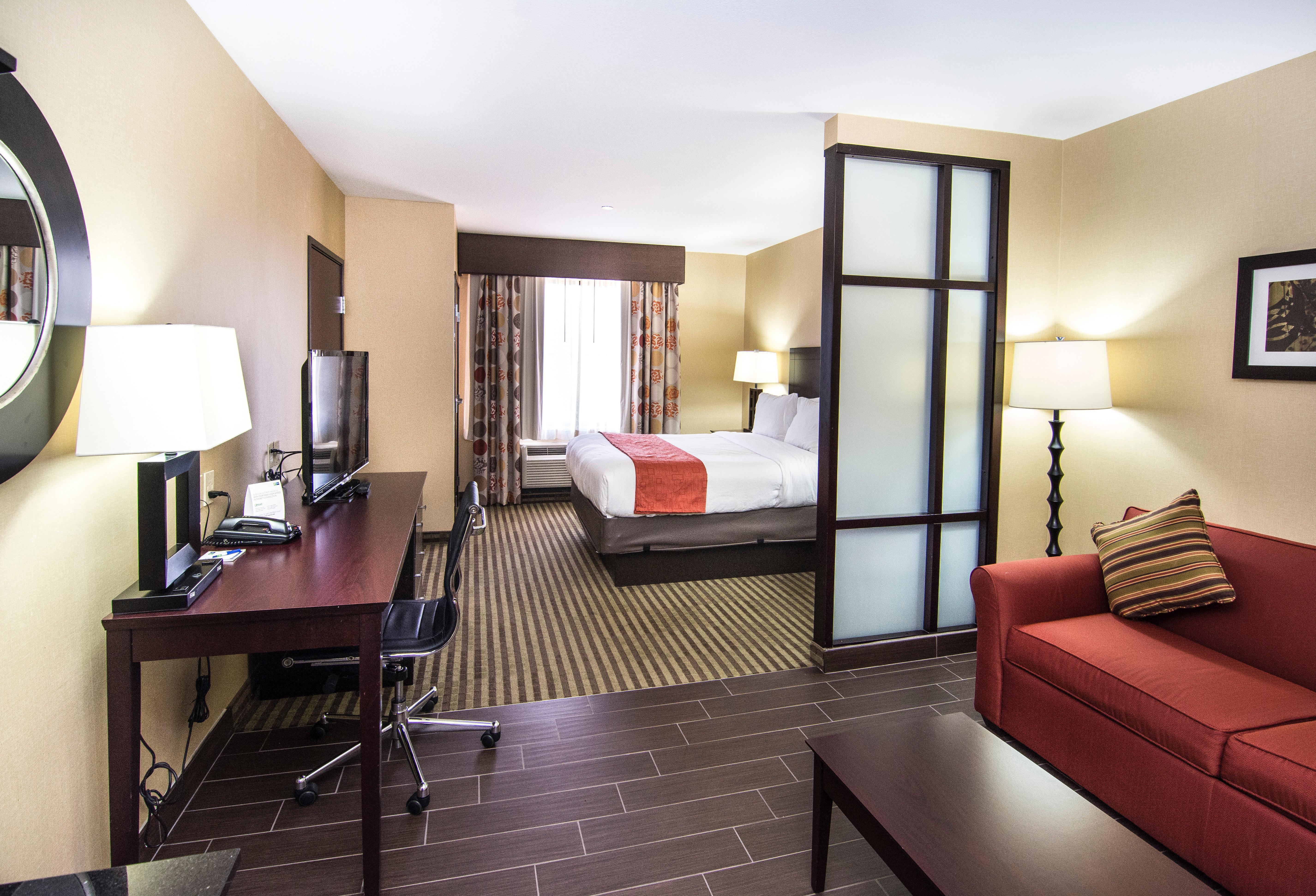 Holiday Inn Express & Suites Elkton - University Area, An Ihg Hotel Екстер'єр фото